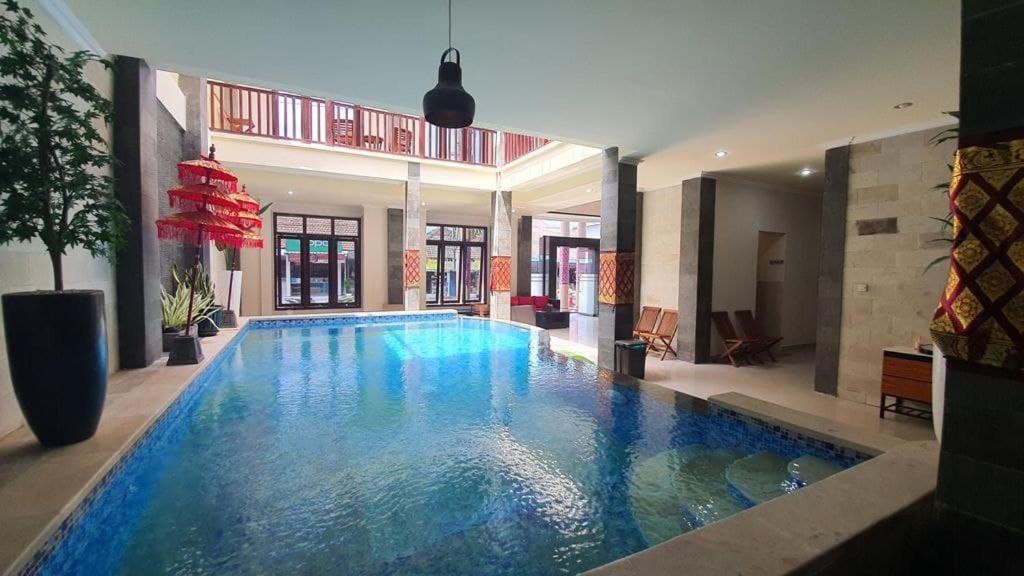 Grand Puri Hotel Batununggul Exterior photo